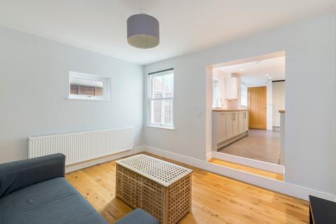 47 Brighton Road, Godalming, GU7 1NT