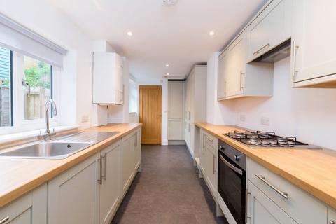 47 Brighton Road, Godalming, GU7 1NT