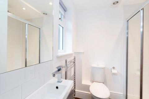 47 Brighton Road, Godalming, GU7 1NT