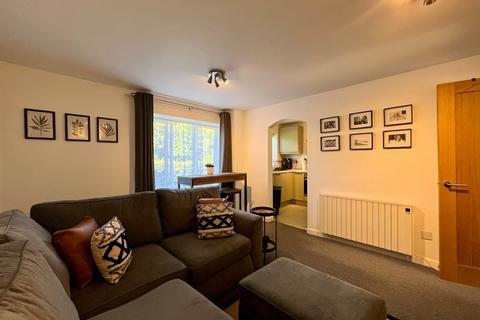 14 Wey Road, Godalming, GU7 1ND