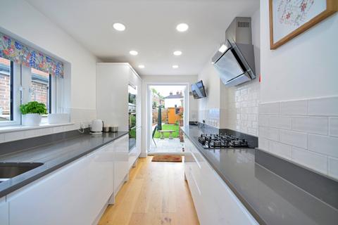 3 Latimer Road, Godalming, GU7 1BL