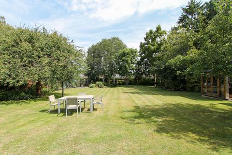 112 Binscombe, Godalming, GU7 3QJ