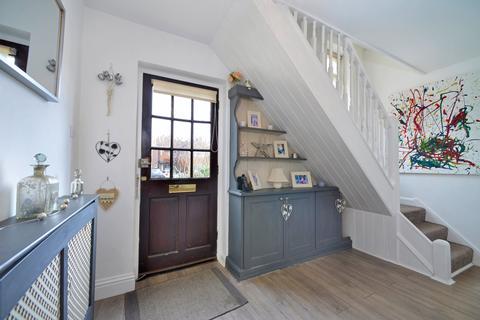 7 Green Lane, Godalming, GU7 3SN