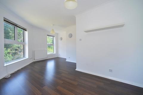 44 Chapel Fields, Godalming, GU7 2BX