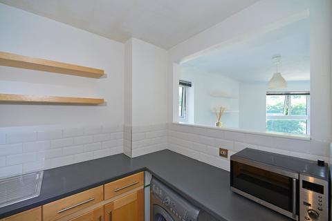 44 Chapel Fields, Godalming, GU7 2BX