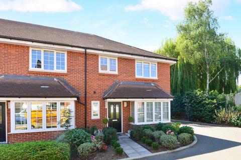 5 Bircholt Grove, Godalming, GU7 1GD