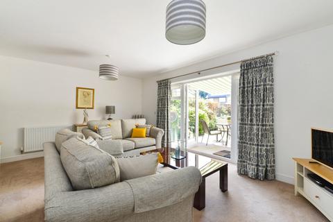 5 Bircholt Grove, Godalming, GU7 1GD
