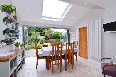 Haytor Catteshall Lane, Godalming, GU7 1LW