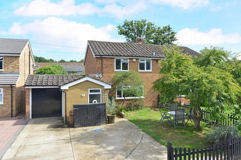 7 Downer Meadow, Godalming, GU7 3SY