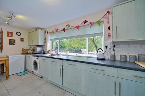 7 Downer Meadow, Godalming, GU7 3SY