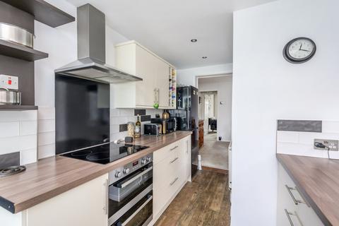 80 Kings Road, Godalming, GU7 3ES