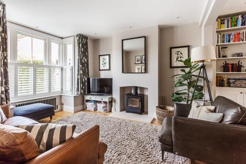 5 Dean Road, Godalming, GU7 2PJ
