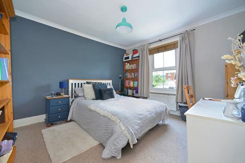 2 Hare Lane, Godalming, GU7 3EE