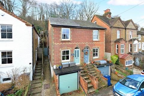 20 Latimer Road, Godalming, GU7 1BW