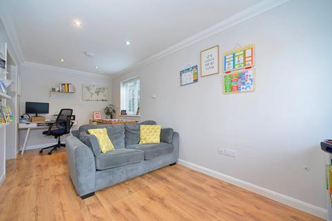 2 Beech Walk, Milford, Godalming, GU8 5FF