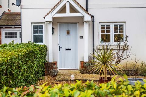 20 Admiral Way, Godalming, GU7 1QN