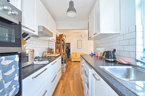 12 Hare Lane, Godalming, GU7 3EE