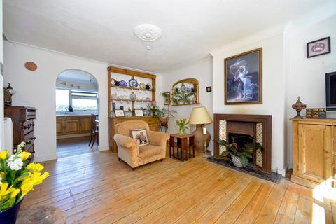 Gifford Croft Road, Godalming, GU7 1DB