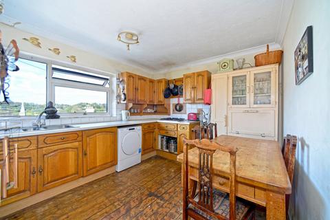 Gifford Croft Road, Godalming, GU7 1DB