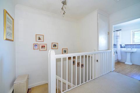 Gifford Croft Road, Godalming, GU7 1DB