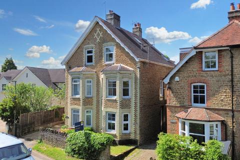 1 bedroom flat for sale, Godalming, Surrey GU7