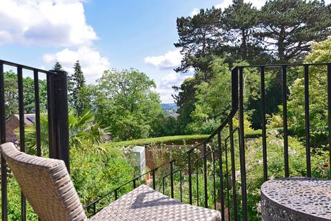 8 Briar Patch, Godalming, GU7 2JB