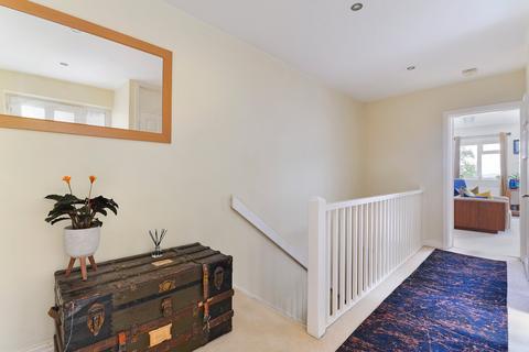 8 Briar Patch, Godalming, GU7 2JB