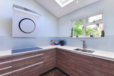 8 Briar Patch, Godalming, GU7 2JB