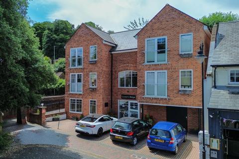 2 bedroom flat for sale, Queen Street, Surrey GU7