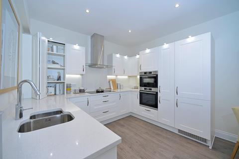14, Hampton Manor Huxley Close, Godalming, GU7 2FF