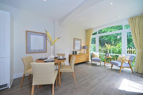 14, Hampton Manor Huxley Close, Godalming, GU7 2FF