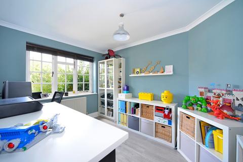 Copseleigh Catteshall Lane, Godalming, GU7 1LJ