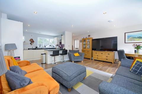 30 Cherry Tree Road, Milford, Godalming, GU8 5AX