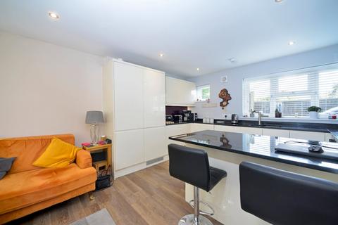 30 Cherry Tree Road, Milford, Godalming, GU8 5AX