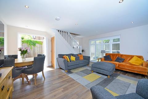 30 Cherry Tree Road, Milford, Godalming, GU8 5AX