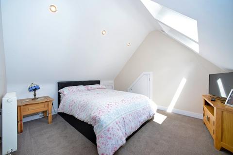 30 Cherry Tree Road, Milford, Godalming, GU8 5AX