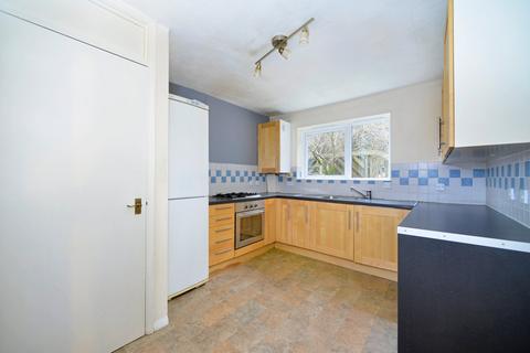42 Chapel Fields, Godalming, GU7 2BX