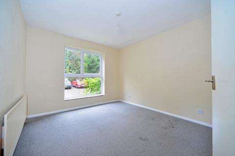 42 Chapel Fields, Godalming, GU7 2BX