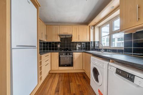 17 High Ridge, Godalming, GU7 1YE