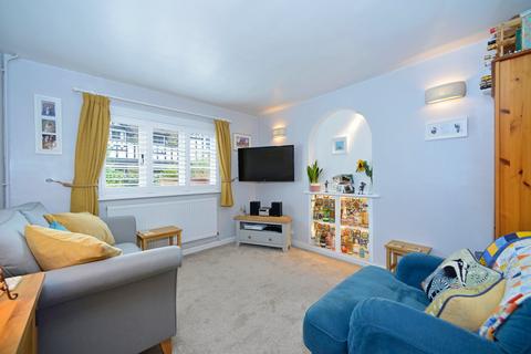 83 Brighton Road, Godalming, GU7 1NX