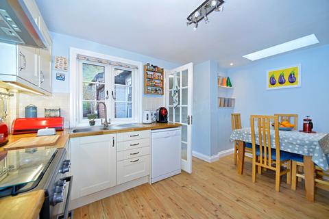 83 Brighton Road, Godalming, GU7 1NX
