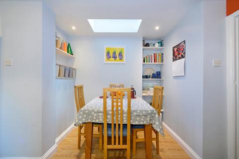 83 Brighton Road, Godalming, GU7 1NX