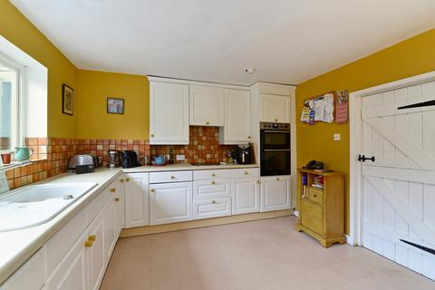 4 bedroom semi-detached house for sale, Summers Road, Surrey GU7