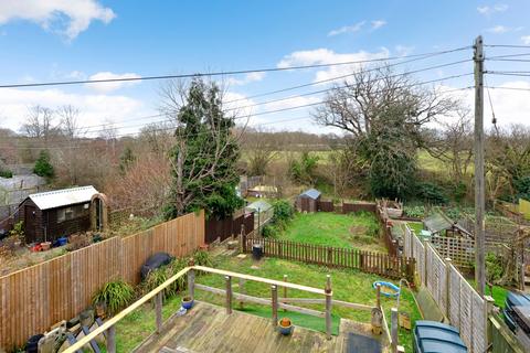 16 Binhams Meadow, Dunsfold, Godalming, GU8 4LF