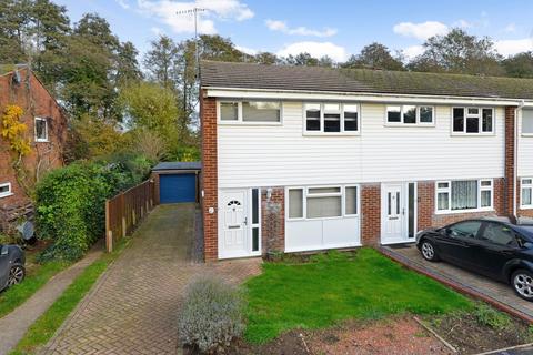 37 Busdens Way, Milford, Godalming, GU8 5JP