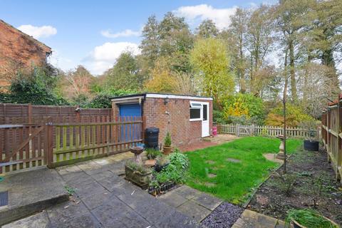 37 Busdens Way, Milford, Godalming, GU8 5JP