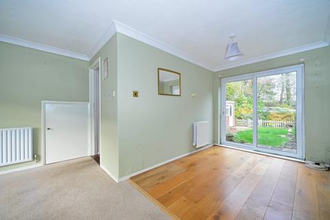 37 Busdens Way, Milford, Godalming, GU8 5JP