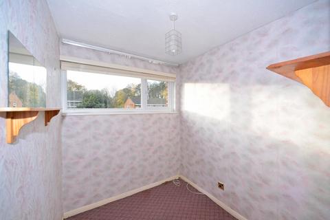 37 Busdens Way, Milford, Godalming, GU8 5JP