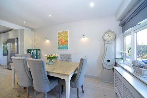 33 Minster Road, Godalming, GU7 1SP