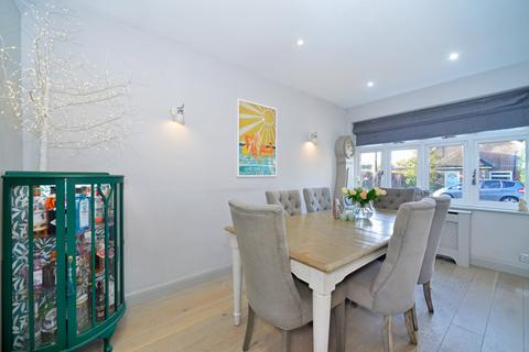 33 Minster Road, Godalming, GU7 1SP
